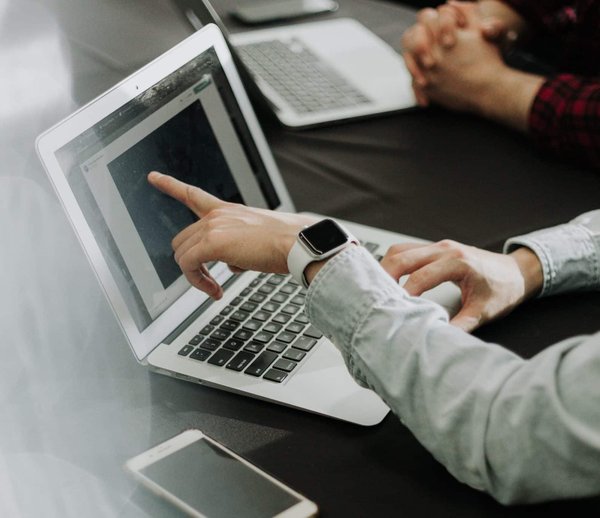 Stratégies omnicanal : Unifier l'expérience client en ligne et hors ligne